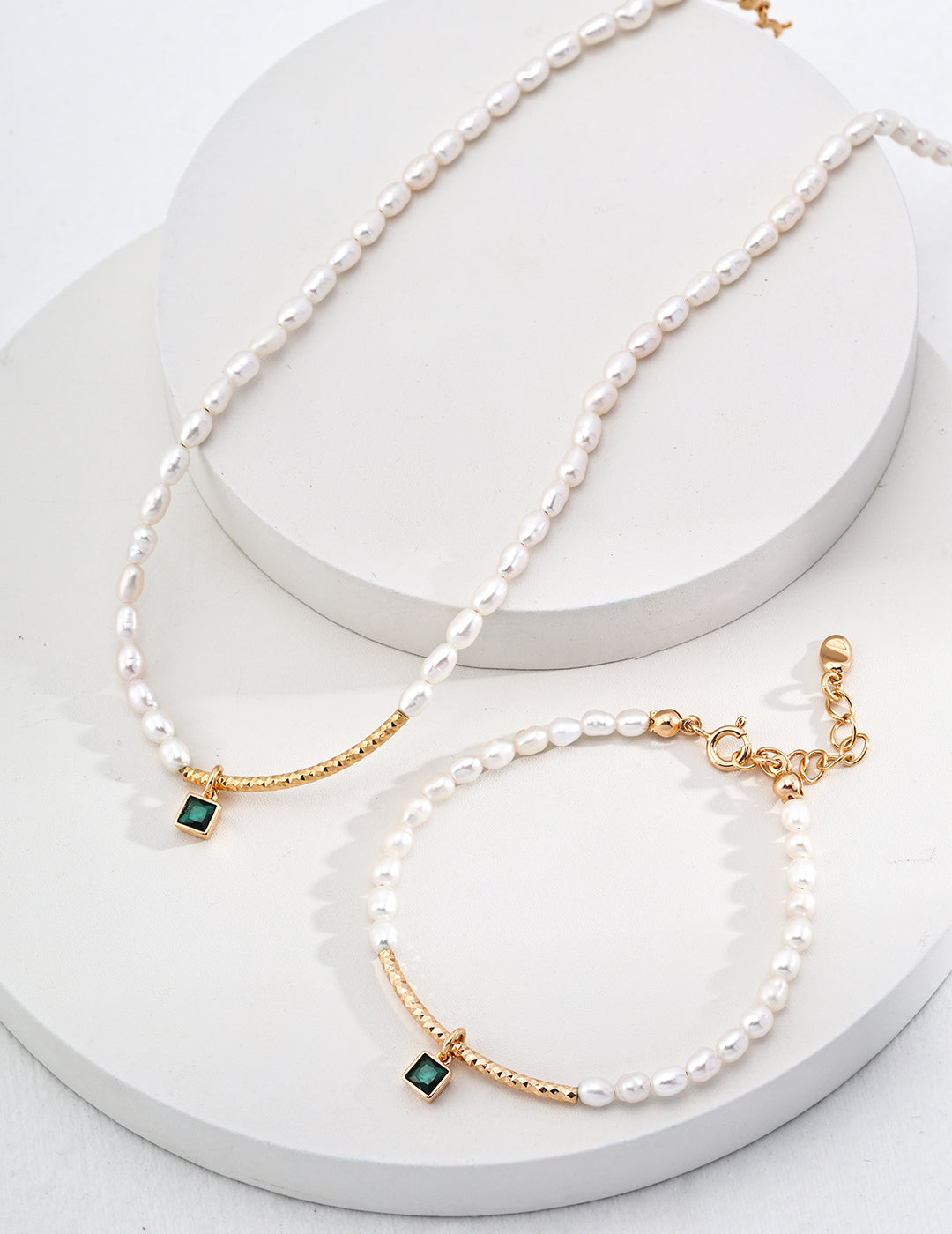 Sugar Cube Pendant Pearl Necklace