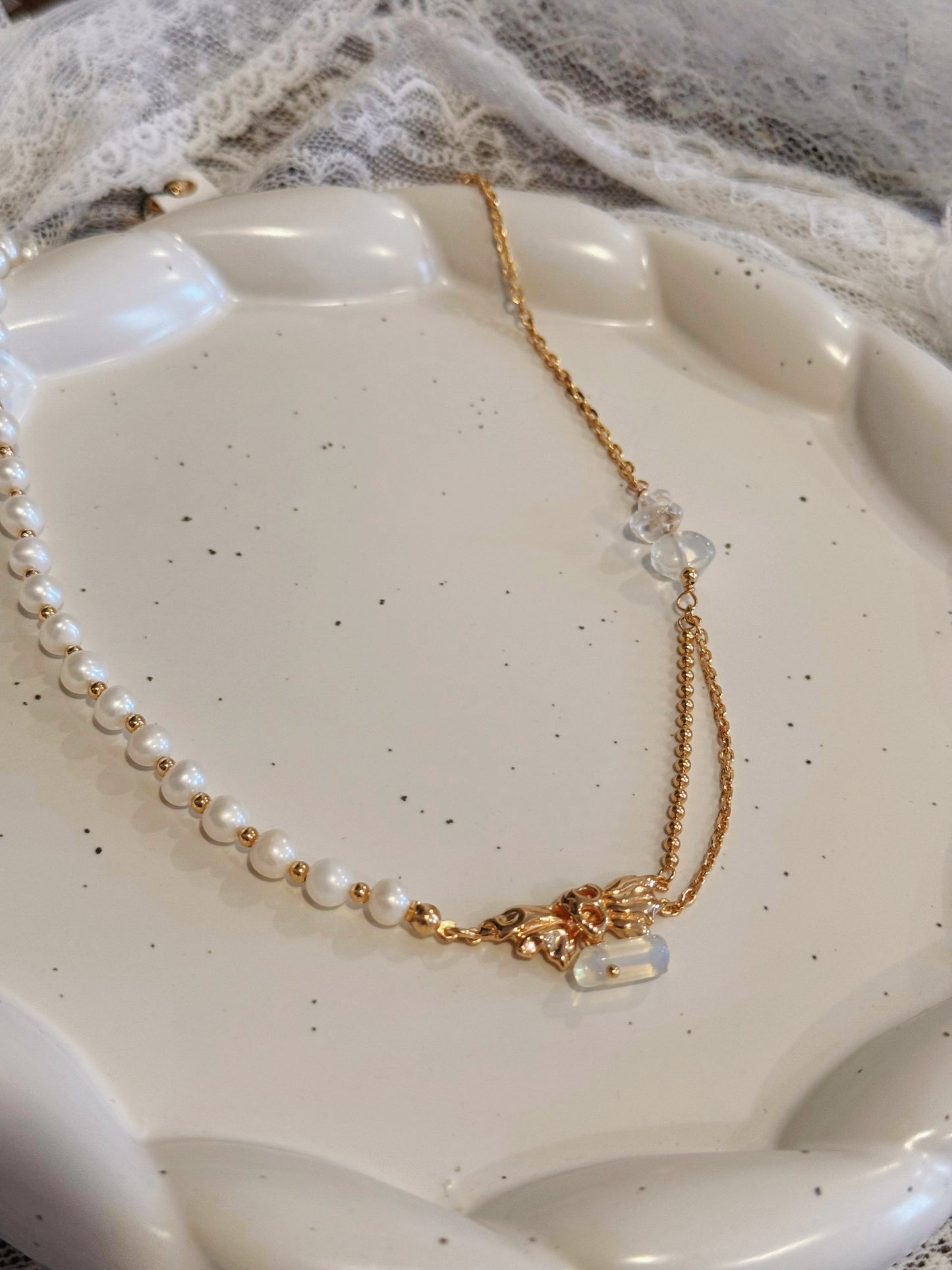 Pearl Necklace with Opal