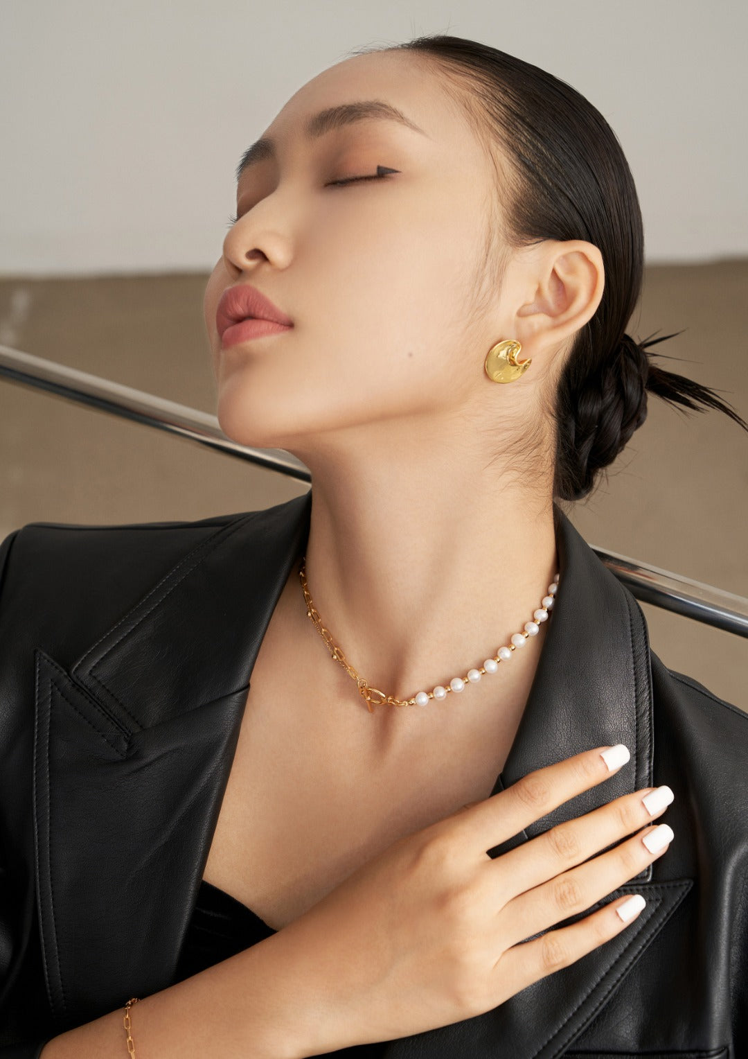 Pearl & Chain Necklace