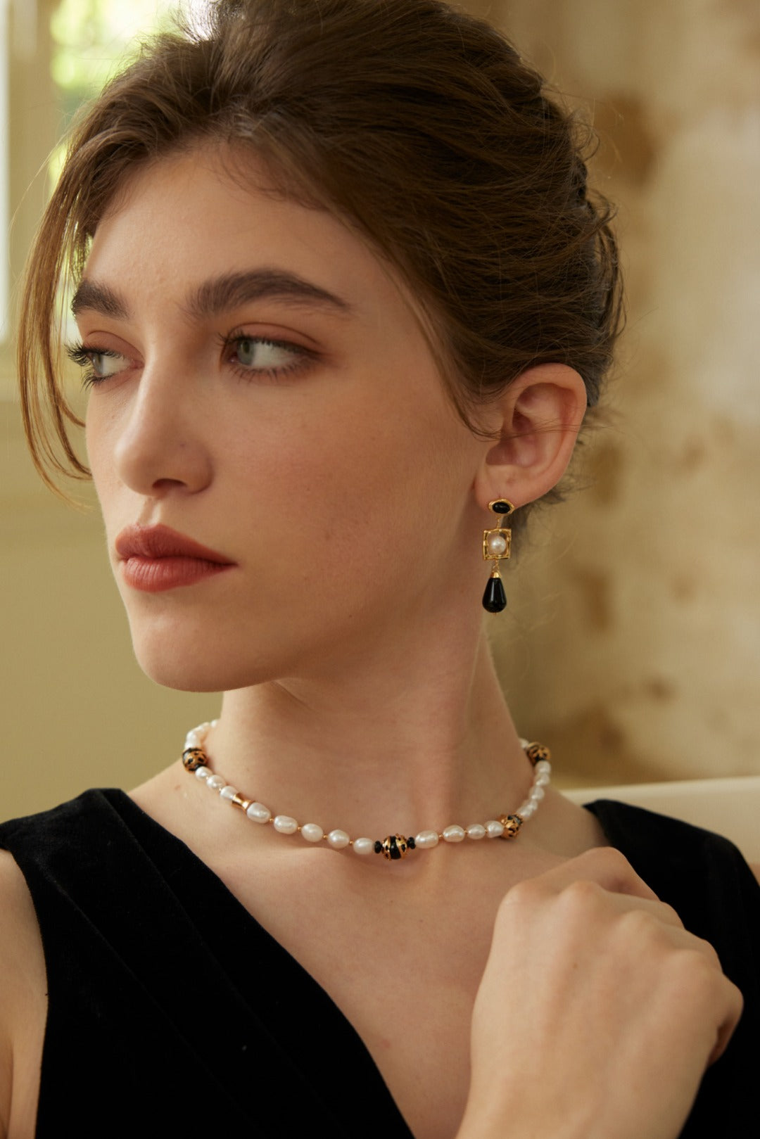 Sterling Silver Pearl & Black Onyx Jewelry Necklace